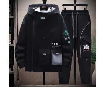 Stylish men's hooded jacket for spring and autumn—perfect for students and youth. Loose fit, hip-hop design, oblique zipper, and a modern suit-inspired look