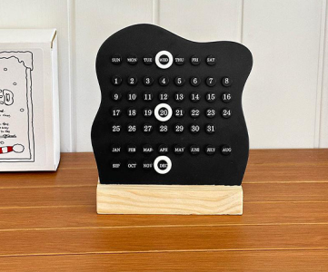 Wooden DIY cloud ring calendar – cute desk calendar with adjustable week, month & date display for home or office decoration
