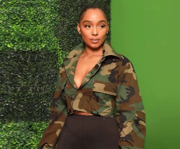 Cropped Camouflage Jacket - Women's Stylish Military-Style Outerwear, Button-Up Front, Edgy Streetwear Look with Functional Long Sleeves
