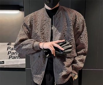 UrbanFit Paisley Print Two-Piece Casual Tracksuit – Stylish Button Jacket & Matching Pants for Men – Streetwear Fashion with Unique Pattern Look