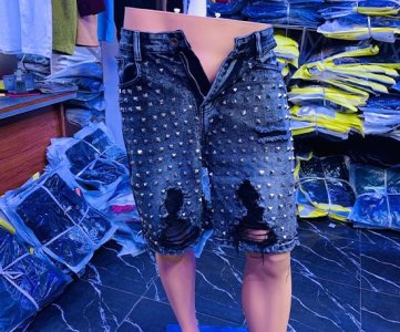 Men’s Black Distressed Denim Shorts – High-Waist Ripped Jean Design with Silver Studs, Slim Fit Streetwear, Casual Summer Style