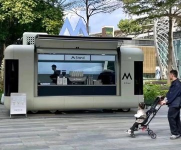 Mobile Coffee Kiosk Stand – Foldable Barista Station with Service Window, Promo Seating, LED Branding, Ideal for Events, Retail & Street Activation
