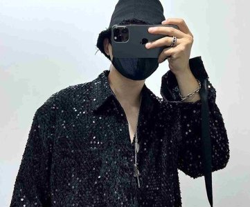 Long-Sleeved Sequined Shirt – Loose Fit with Reflective Surface, Statement Texture & Modern Styling for Fashion Shoots, Events or Nightlife Looks