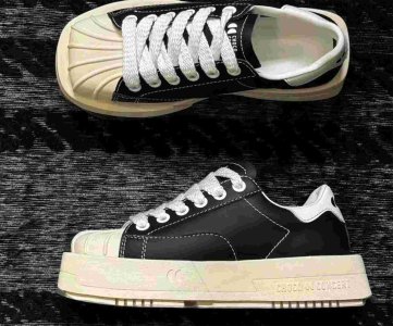 Canvas Sneakers – Bold Upper with Thick Sole, Branded Side Detail & Lace-Up Closure for Streetwear, Casual Outings or Everyday Fashion Statements