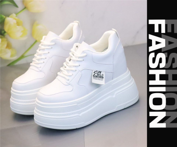 Platform Sneakers – Thick Sole with Minimalist Upper, Branded Tag & Padded Comfort for Streetwear, Boutique Styling or Elevated Everyday Fashion