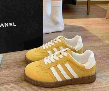 Vintage Suede Sneakers – Red Upper with White Stripes, Brown Sole & Classic Athletic Styling for Everyday Wear, Street Fashion or Boutique Drops