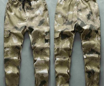 Camouflage Jacket & Pants Set – “USSR” Patch, Ribbed Hem & Elastic Cuffs for Tactical Styling, Streetwear Capsules or Outdoor Retail Display