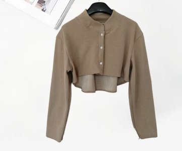 Female Fleece Shoulder Warmer – Cropped Capelet with Soft Lining & Button Closure for Boutique Styling, Cold-Weather Capsules or Retail Display