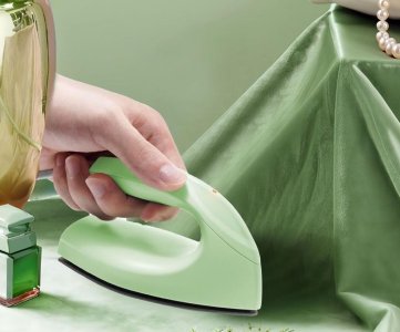 Electric Steam Iron – Ergonomic Grip & Dual-Color Design for Fast Wrinkle Removal, Boutique Utility Drops or Household Essentials Capsules